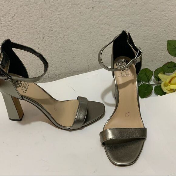 NEW Vince Camuto thick Heeled Sandals size 10/42 silver - Picture 4 of 12